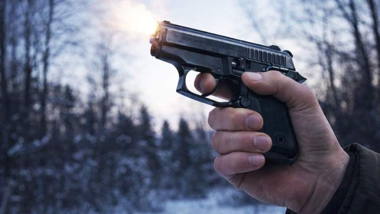 У Франківську затримали чоловіка, який влаштував стрілянину біля магазину